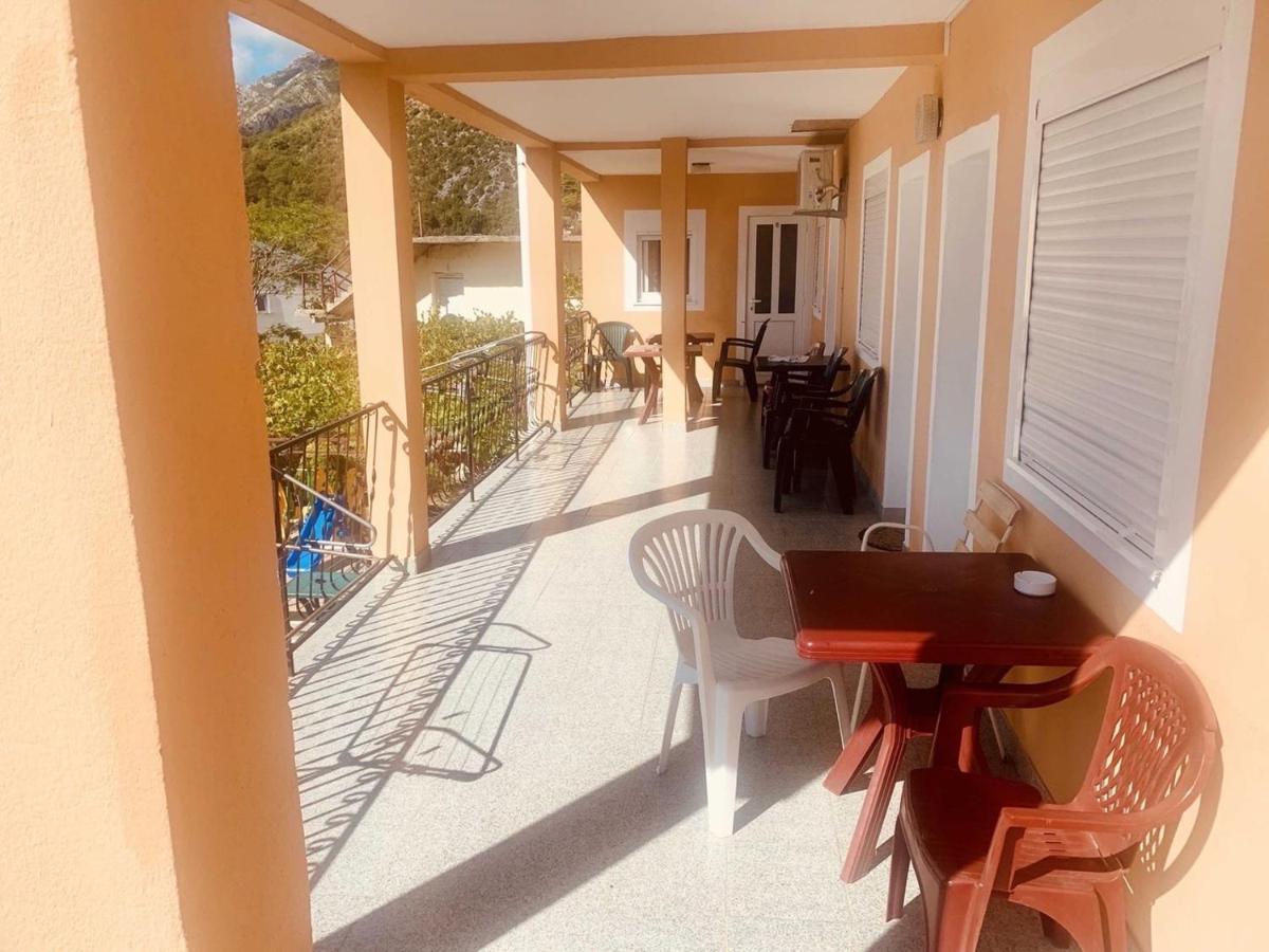 Apartments In Villa Viktoria Sutomore Exterior photo